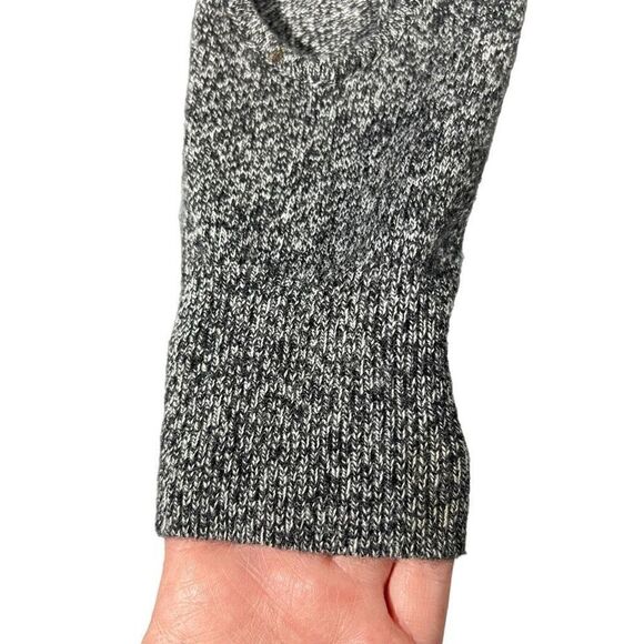 Aqua Women's Gray Cashmere Medium Twist Circle Arm Cutout Cashmere Sweater - Picture 7 of 12